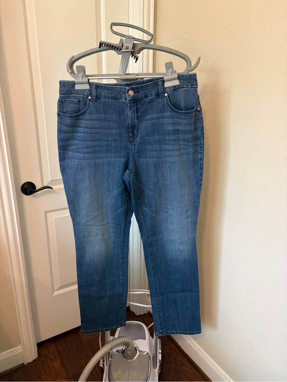 Chico's Medium Wash Straight Leg Jeans